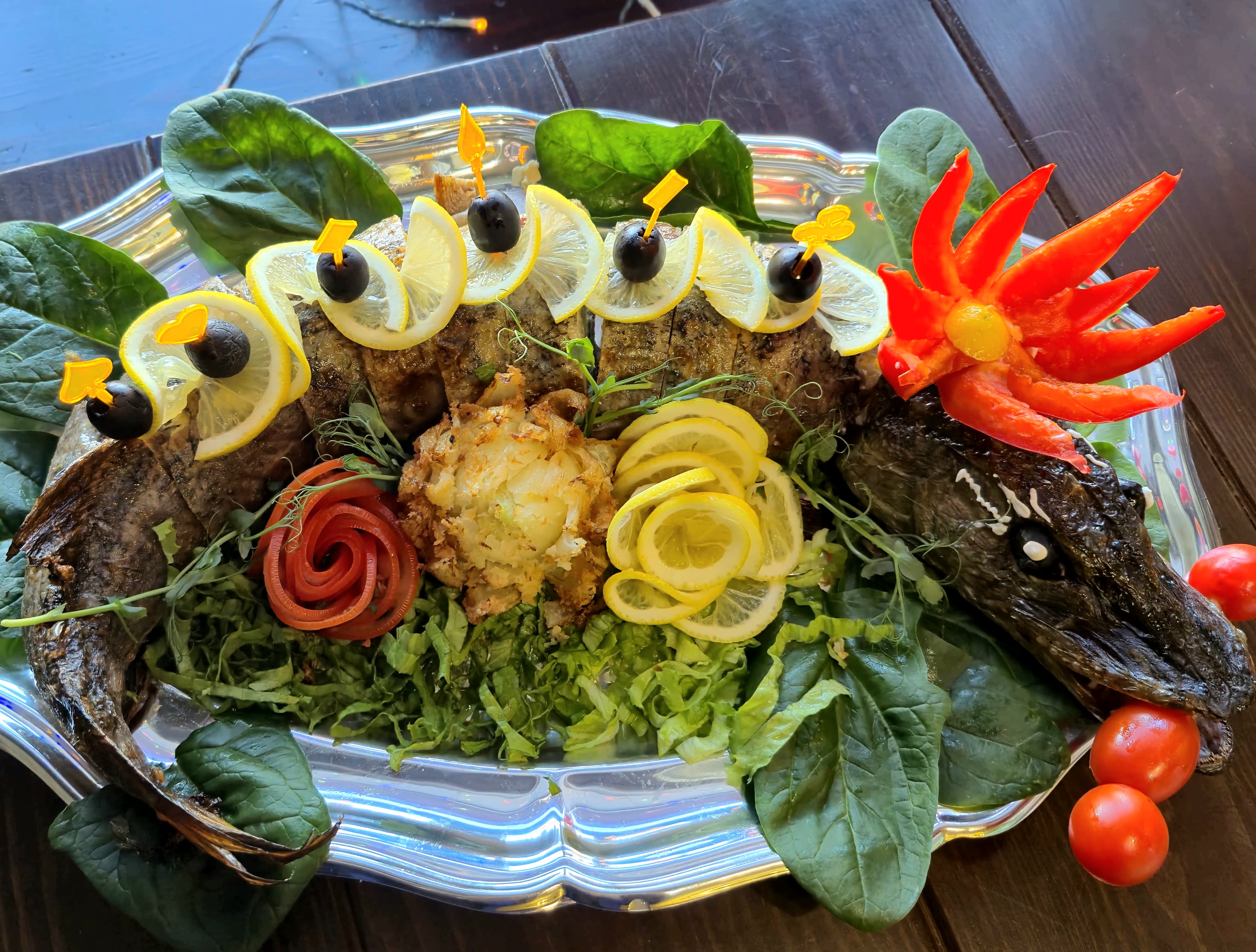 Щука, фаршированная рисом (~2.4 кг)