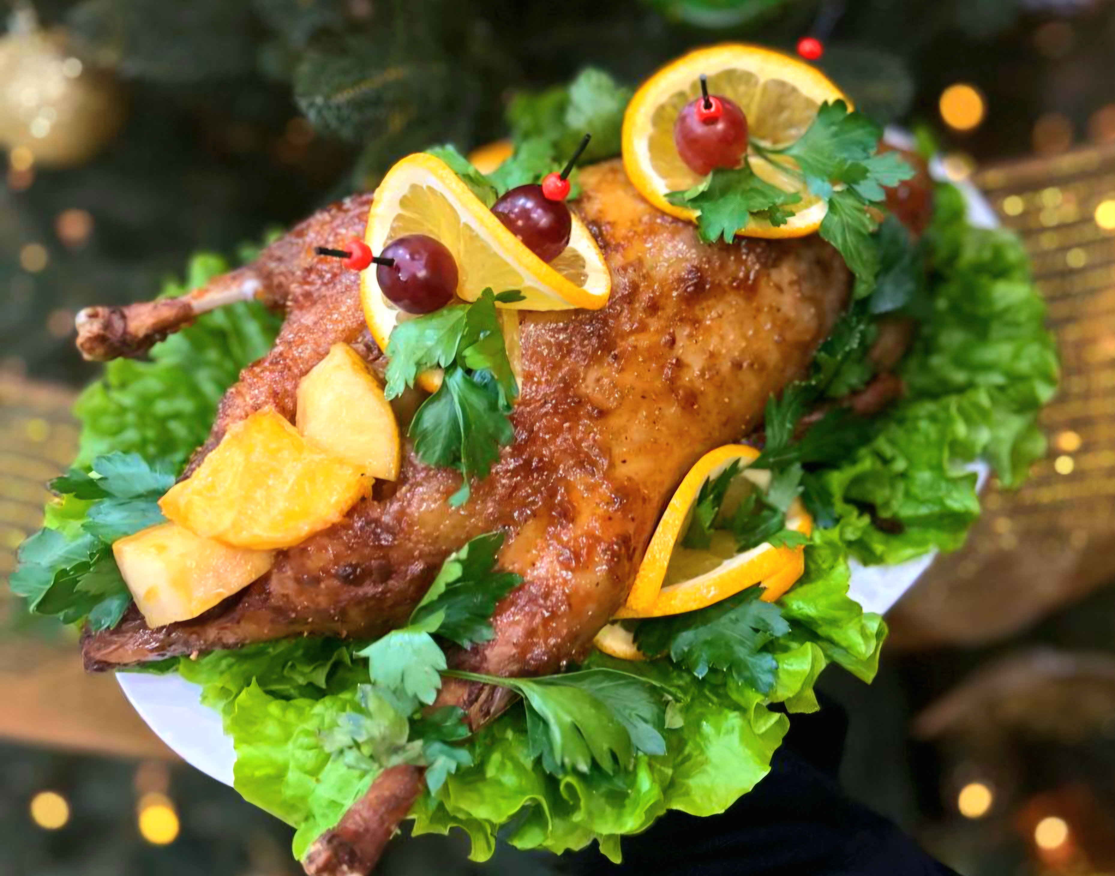 Утка, фаршированная с грушей и апельсинами (~2 кг)